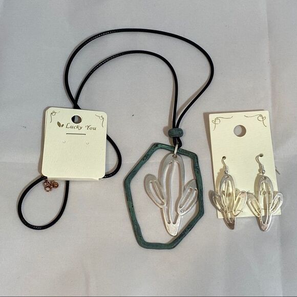 Cactus Silver Patina Necklace Earrings Set - Picture 5 of 7